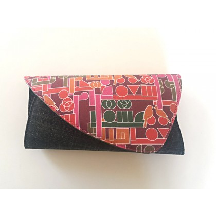 Red and faded dark grey Clutch Hobb & Co. 